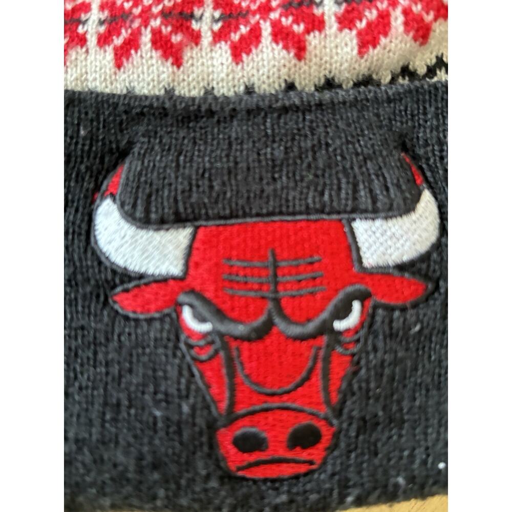 Adidas CHICAGO BULLS Beanie NBA NEW ERA KNIT POM Pom Nordic Ski Winter Hat Y2K - Picture 4 of 12